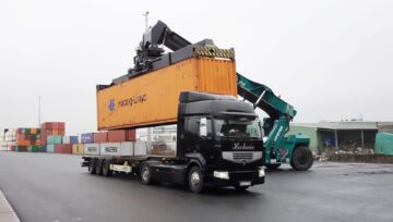 Wózek kontenerowy Reachstacker od Hyster®, zwiększa wydjaność operacji przeładunkowych w niemieckiej firmie Bayernhafen z Bamberg