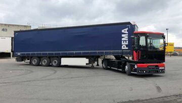 Nowy ciągnik siodłowy Kamag PT gwarantuje efektywną logistykę na placu