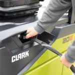 Elektryczny wózek widłowy CLARK SE26 Zeppelin Polska