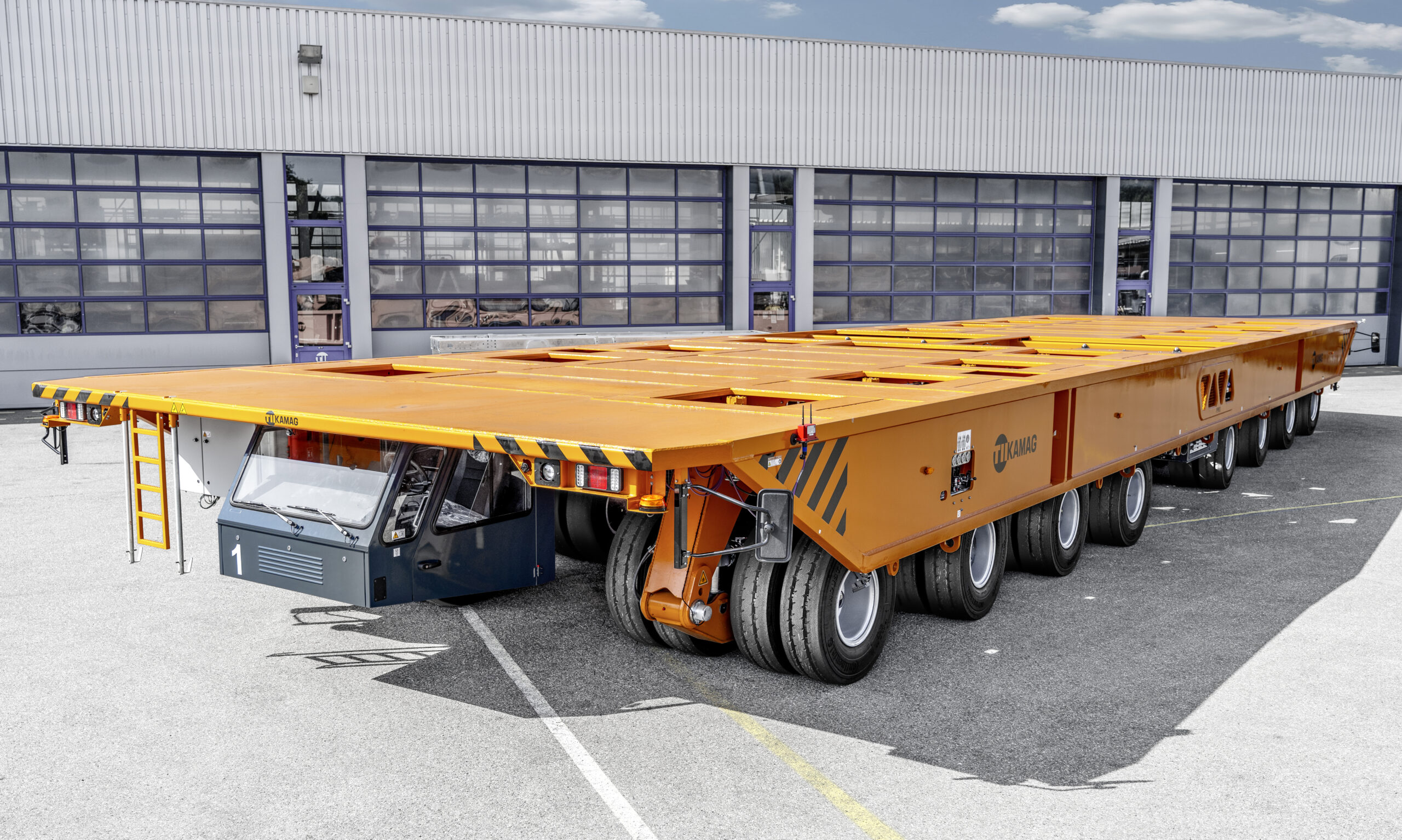 Transporter logistyczny TII Kamag dla huty w Korei