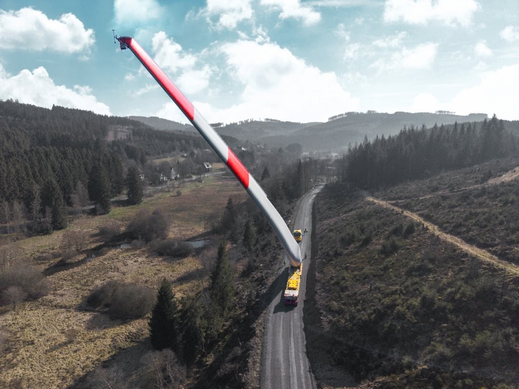 TIISCHEUERLE_ENERCON Ponad 85 metrów długości: Łopaty wirnika śmigłowca